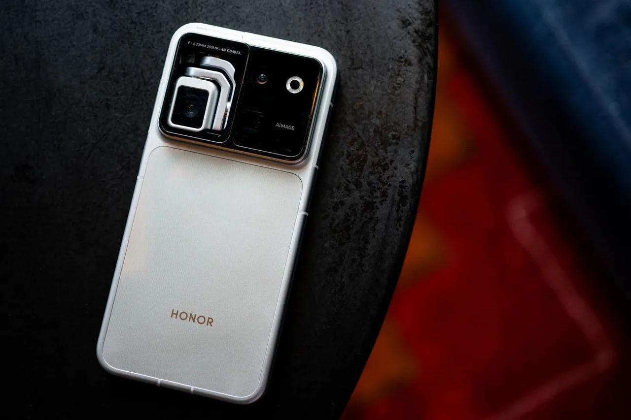 بررسی HONOR Robot Phone؛ گوشی رباتیک هونور با دوربین 200MP، گیمبال متحرک و قابلیت‌های هوش مصنوعی